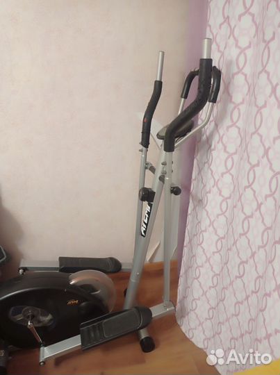Эллиптический тренажер