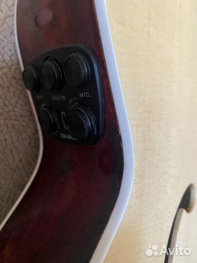 Электроакустическая гитара