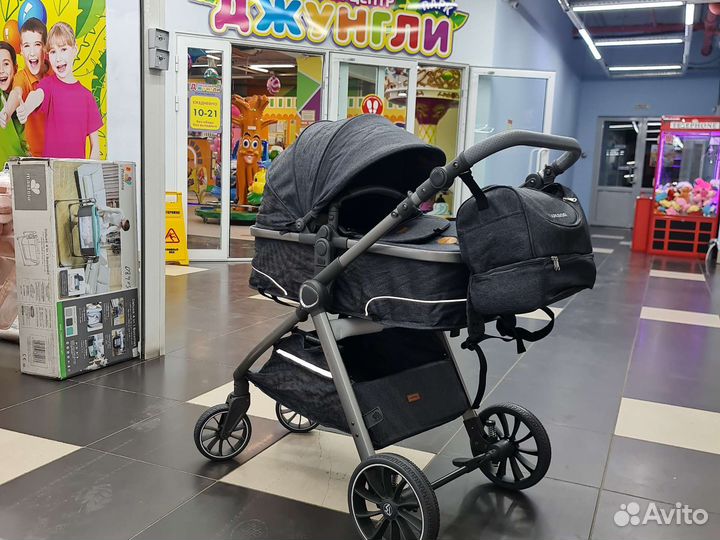 Коляска LuxMom v 8