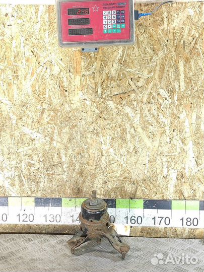 Опора двигателя правая Toyota Camry v40