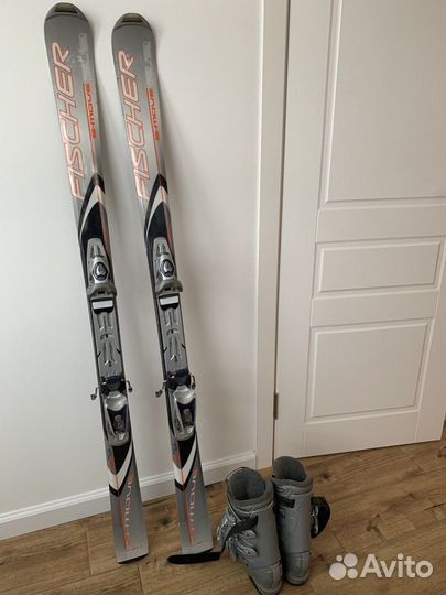 Горные лыжи Fischer с креплениями + ботинки женск