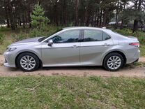 Toyota Camry 2.5 AT, 2020, 2 376 км, с пробегом, цена 3 300 000 руб.