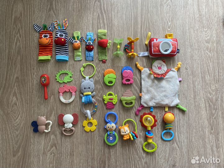 Игрушки для малышей пакетом Коврик с игрушками