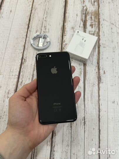 iPhone 8 Plus, 64 ГБ
