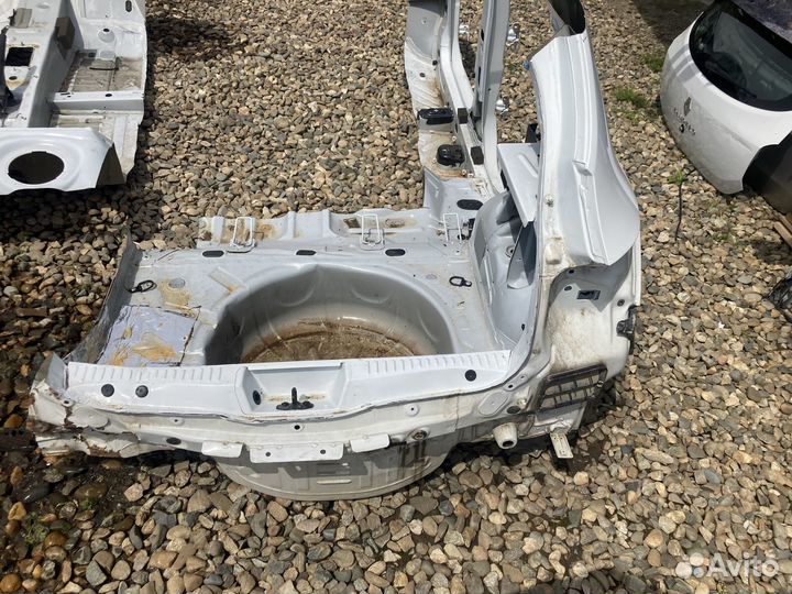 Заднее правое крыло, четверть Рено Сандеро 2