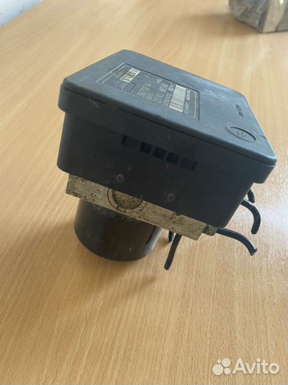 Блок abs насос volvo s40 30672501