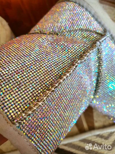 Угги все в стразах