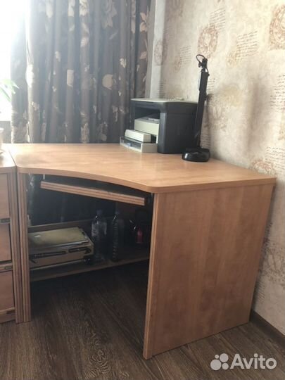 Компьютерный стол