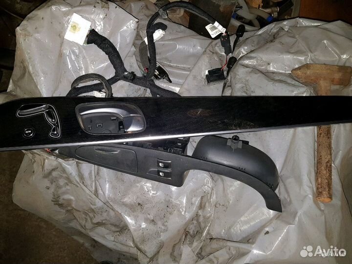 Кнопки управления сидениями Quoris Kia 2014