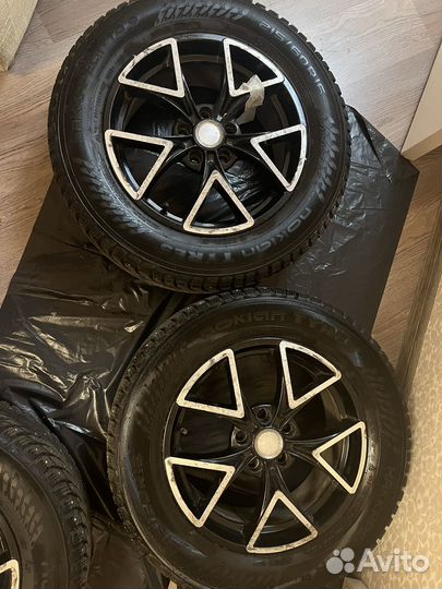 Nokian Tyres Hakkapeliitta 9 215/60 R16