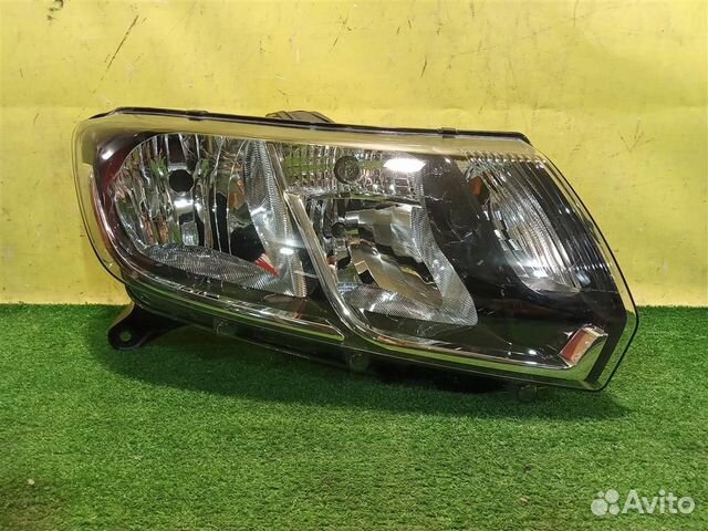Фара правая LADA Largus 2021