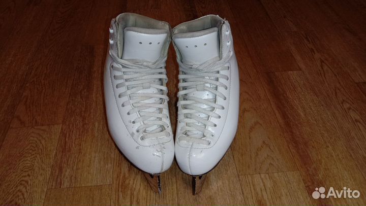 Фигурные коньки risport rf3 pro 220