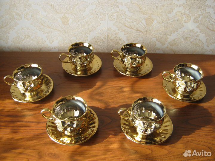 Чашки с блюдцами кофейные