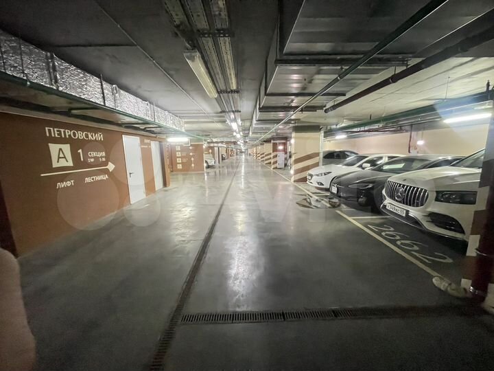 Машиноместо, 16 м²