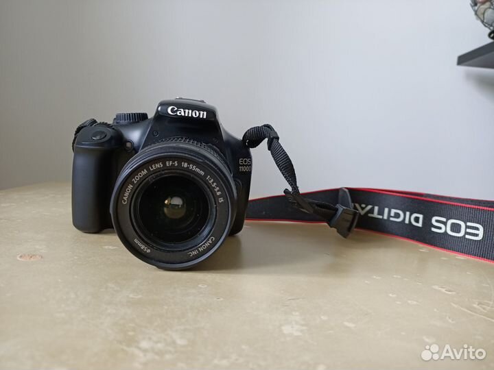 Зеркальный фотоаппарат Canon EOS 1100D