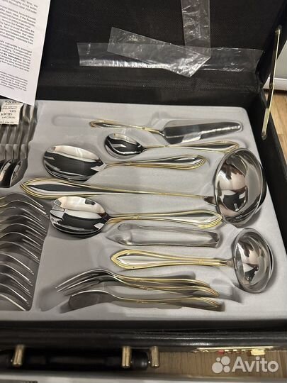 Набор столовых приборов на 12 персон новый