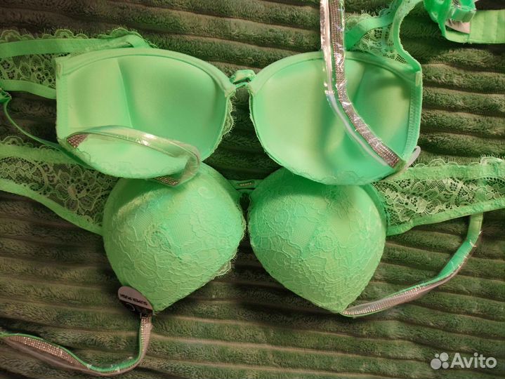 Бюстгальтера новые