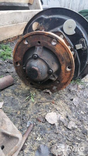 Балка со ступицами под газоновские колеса