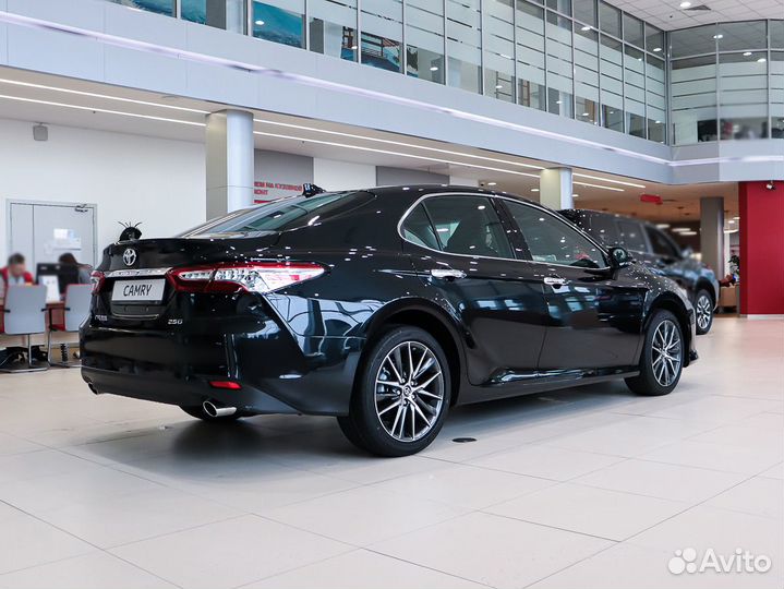 Toyota Camry 2.0 CVT, 2022
