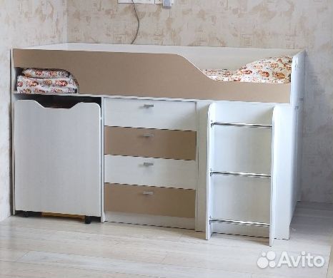 Кровать чердак со столом