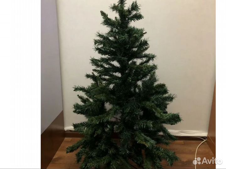 Звезда. Елка искусственная