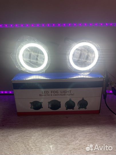 Противотуманные фары на Рено-Форд-митсубиси с дхо