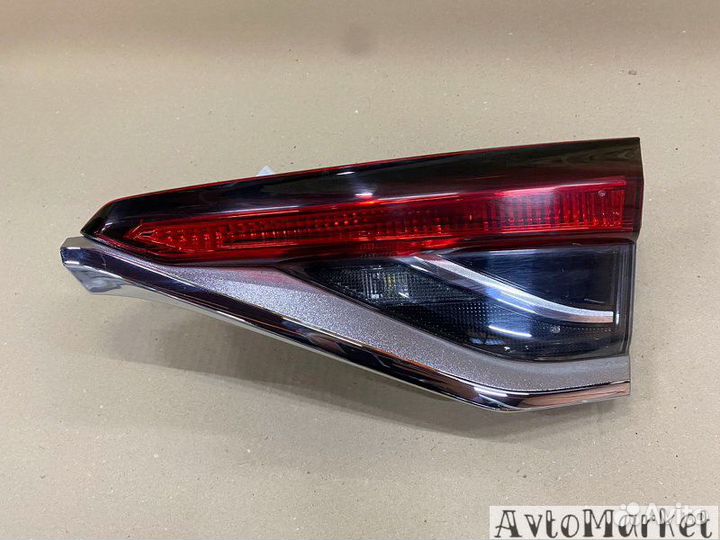 Оптика задняя в крышку Toyota Corolla E210