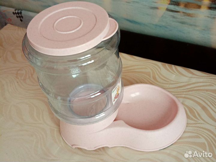 Банка для корма животных