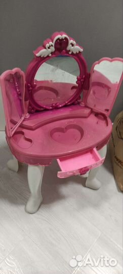 Детский косметический столик
