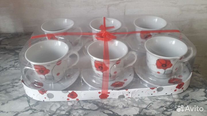 Чайные чашки с блюдцами