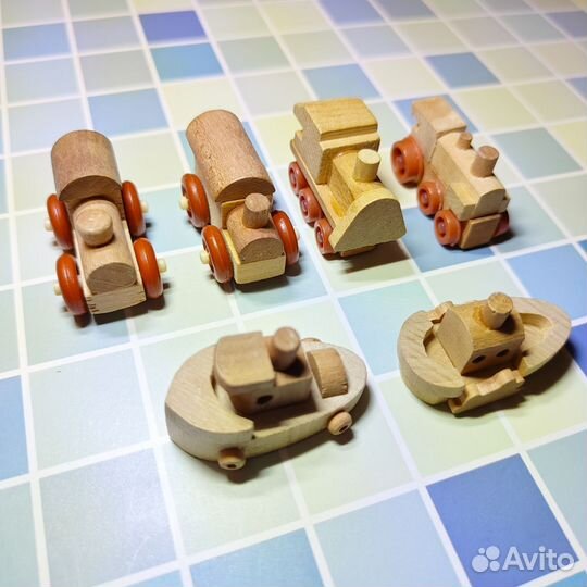 Игрушки киндер сюрприз 90-е
