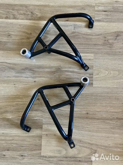 Защитная клетка со слайдерами на Yamaha YZF-R6