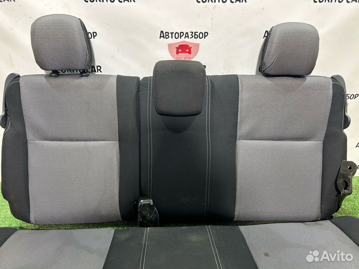 Сиденья задние Renault Duster 1
