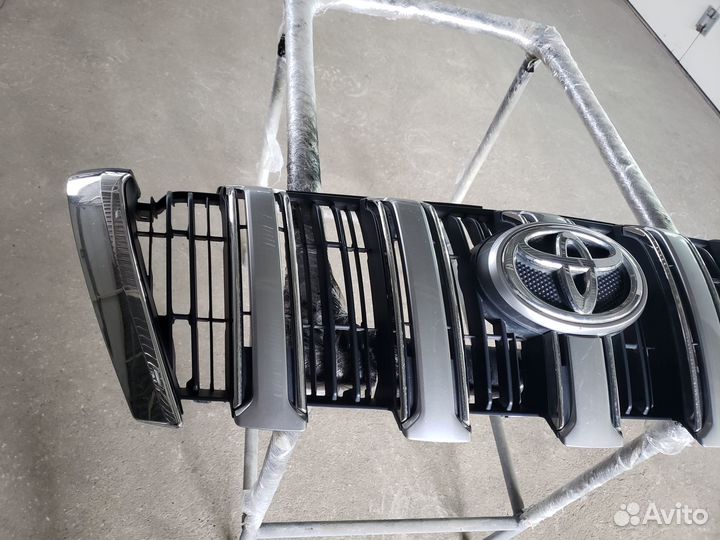 Toyota LC Prado 150 Решётка радиатора оригинал