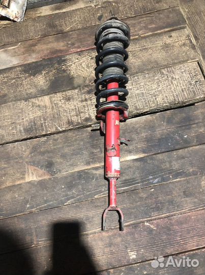 Стойка передняя правая nissan skyline v35