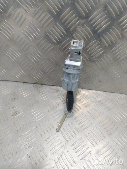 Замок зажигания Renault Sandero 2008-2016