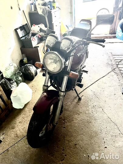 Продается мотоцикл Honda cb 400 sf