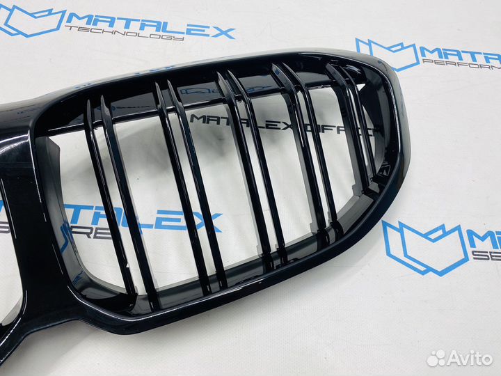 Решетка радиатора BMW F40 рест, М стиль, глянец