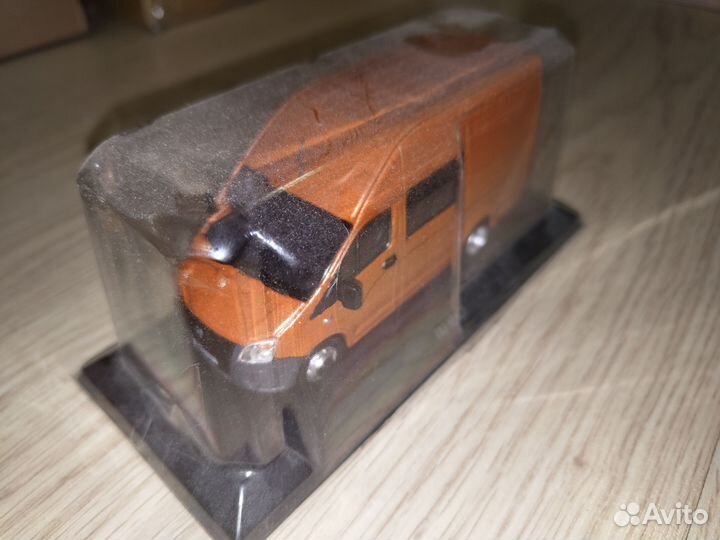 Модель автомобиля 1/43