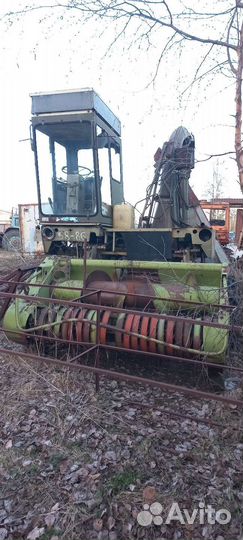 Самоходный комбаин Морал Е-281