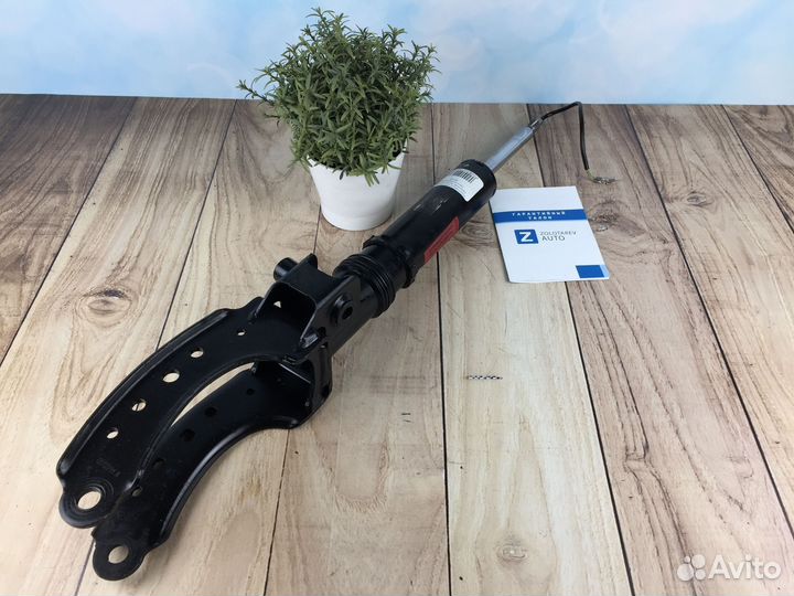 Амортизатор передний левый для Touareg II NF