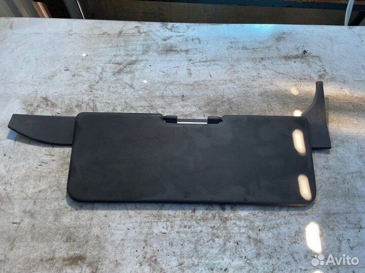 Солнцезащитный козырек с накладкой в сборе Scania