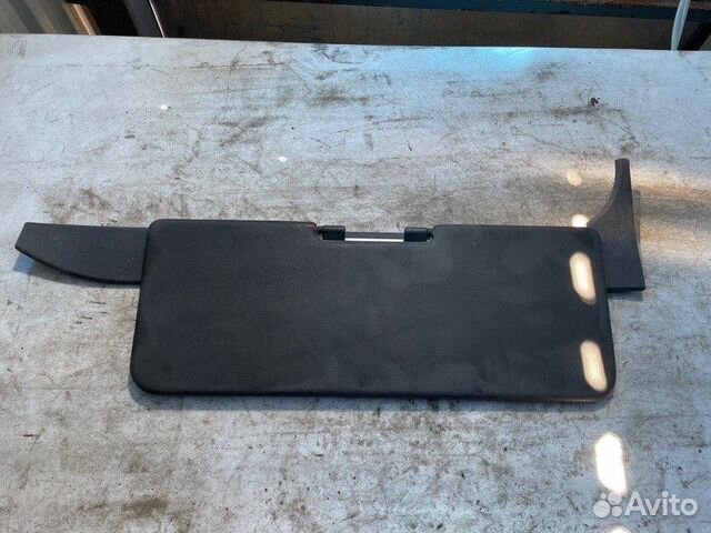 Солнцезащитный козырек с накладкой в сборе Scania