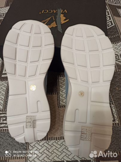 Кроссовки женские vitacci