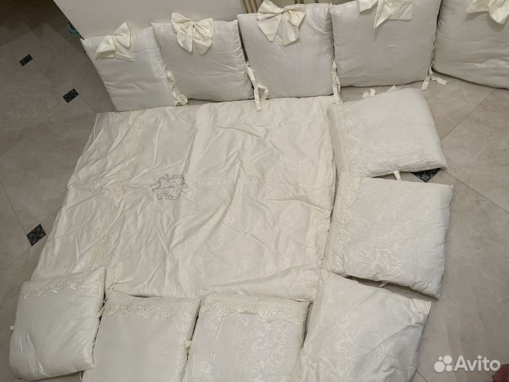 Детский постельный комплект в кроватку с бортиками