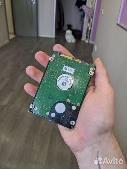 Жесткий диск 1 тб HHD