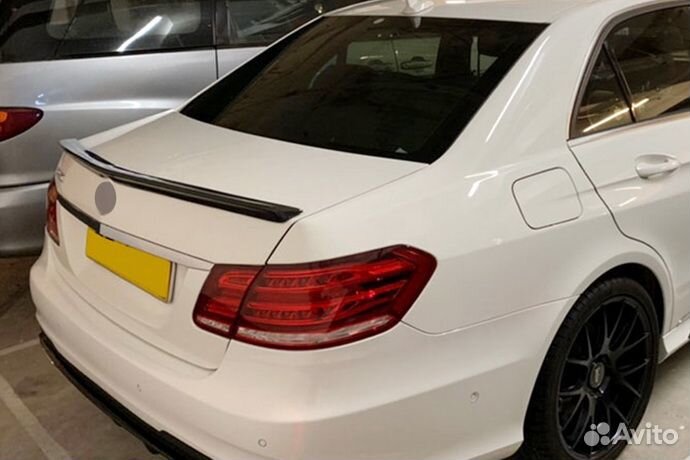 Спойлер багажника Mercedes E W212 черный перламутр