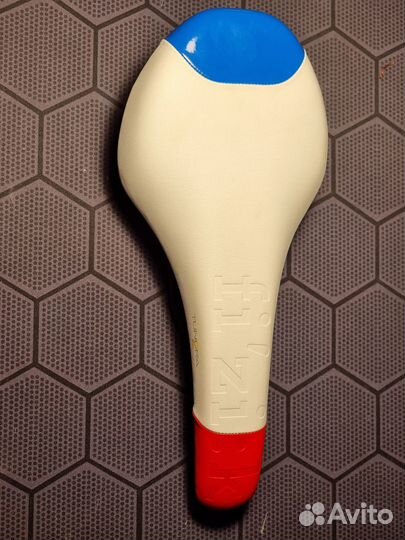 Велосипедное седло Fizik Tundra 2