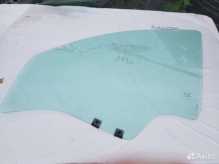 Renault duster 1 - стекло переднее левое