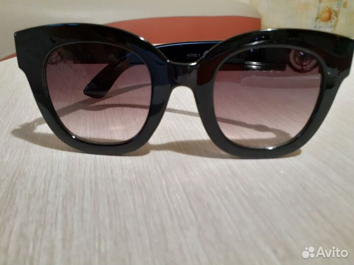 Солнцезащитные очки женские